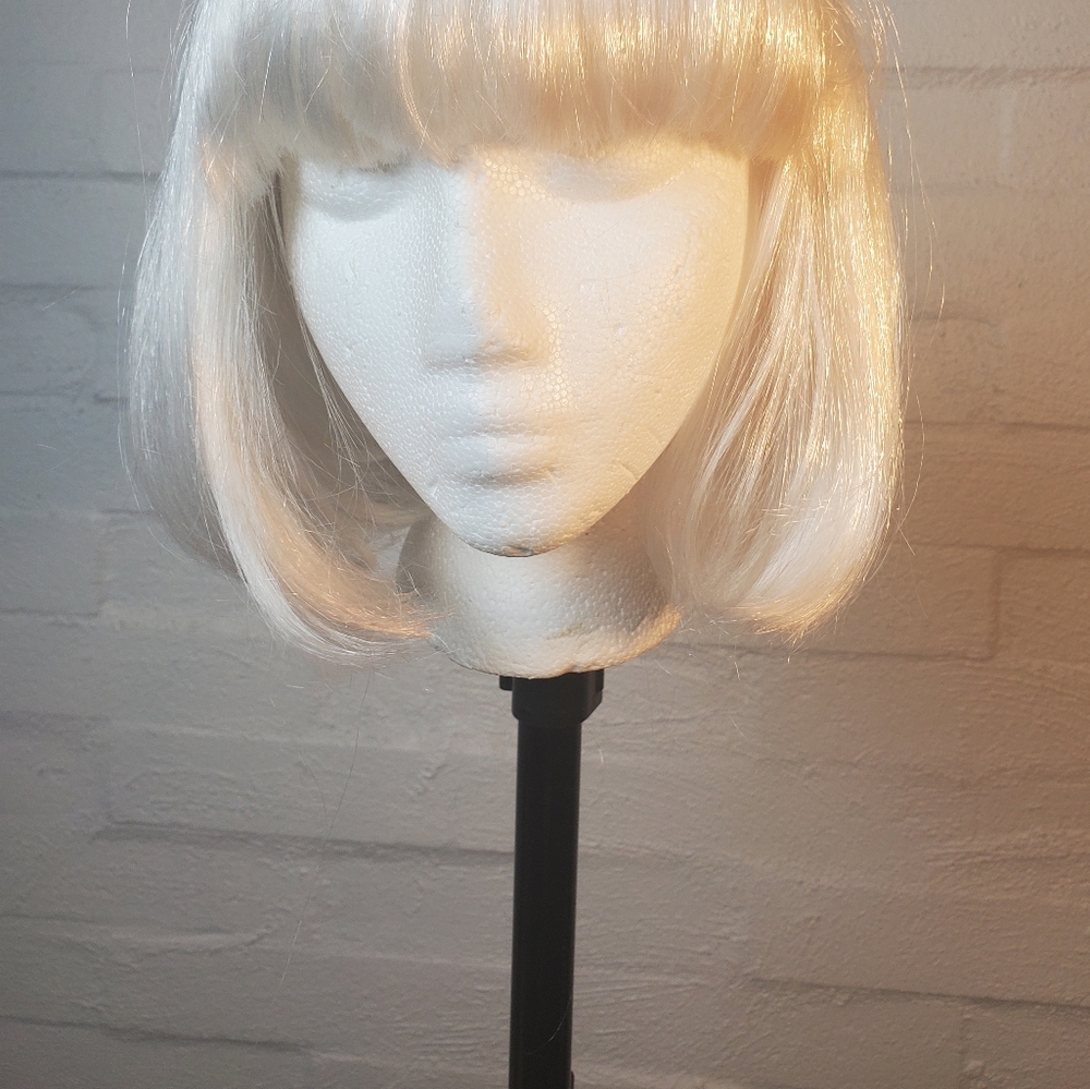 Costume Synthetic bobbed wig white